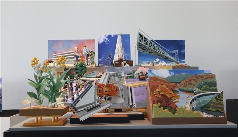 ペーパーアーティスト太田隆司氏の作品を展示しています